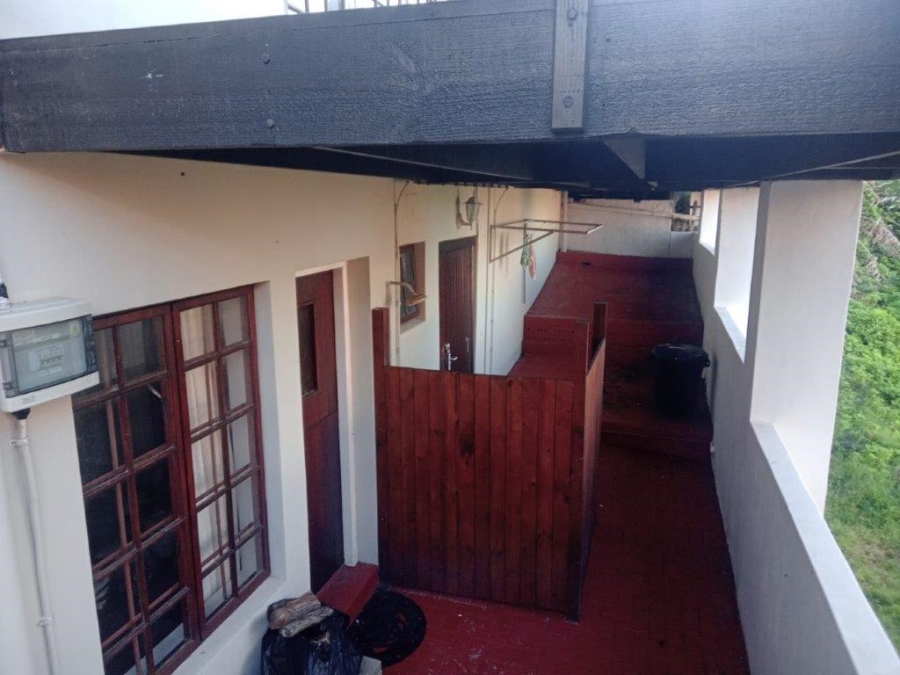 4 Bedroom Property for Sale in Paradise Beach Eastern Cape